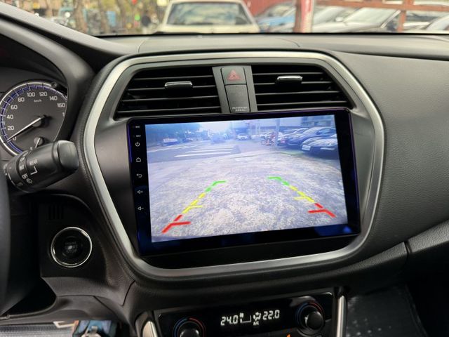 1.4渦輪 LED頭燈 防滑 六安 IKEY CARPLAY 超級滿配  第11張相片