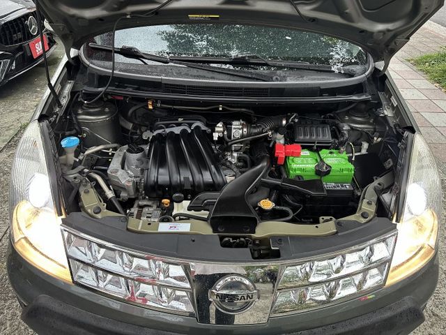 耐操神車Livina頂級 ABS防鎖死剎車系統 衛星導航 藍芽音樂 恆溫 Auto感應頭燈 內容有詳細照片  第5張相片