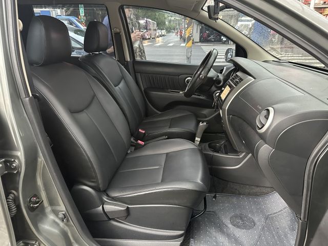 耐操神車Livina頂級 ABS防鎖死剎車系統 衛星導航 藍芽音樂 恆溫 Auto感應頭燈 內容有詳細照片  第12張相片