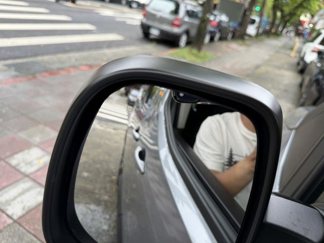 布丁狗 XTR最頂級長軸! 稀有七人座 新車保固期中 僅跑三萬 原廠保養 ACC跟車 內容有詳細照片  第9張相片
