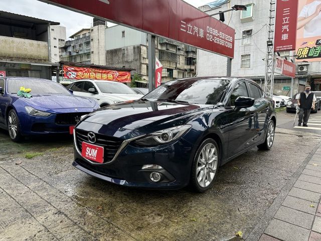 最頂級! 天窗 Hud抬頭顯示 盲點偵測 Auto感應頭燈 雙區恆溫 選配原廠導航! 內容有詳細照片  第1張相片