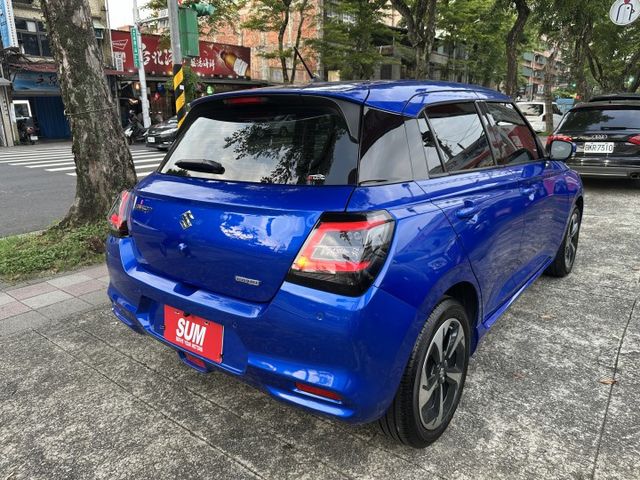 最頂級滿配! ACC跟車 360度環景系統 CarPlay 盲點偵測 hybrid 原廠保固期中 內容有詳細照片  第3張相片