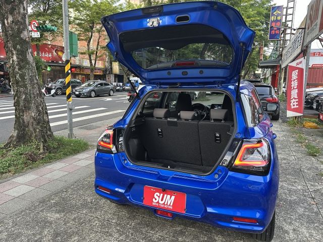最頂級滿配! ACC跟車 360度環景系統 CarPlay 盲點偵測 hybrid 原廠保固期中 內容有詳細照片  第8張相片
