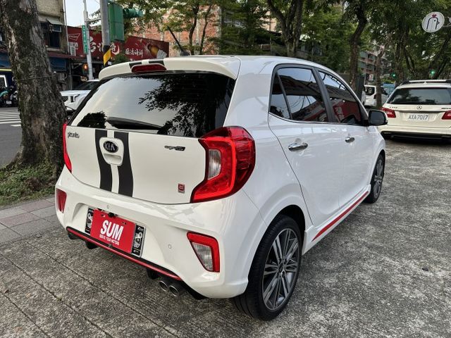 最頂級GT-LINE版 全程原廠保養 Auto感應頭燈 定速巡航 盲點偵測 qi無線充電 內容有詳細照片  第3張相片