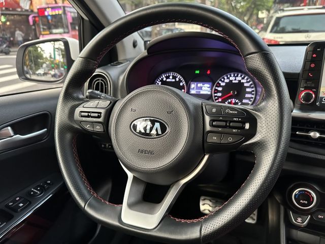 最頂級GT-LINE版 全程原廠保養 Auto感應頭燈 定速巡航 盲點偵測 qi無線充電 內容有詳細照片  第14張相片