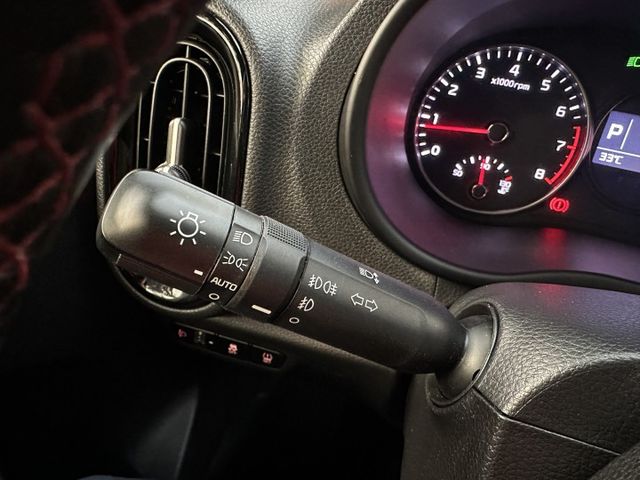 最頂級GT-LINE版 全程原廠保養 Auto感應頭燈 定速巡航 盲點偵測 qi無線充電 內容有詳細照片  第15張相片