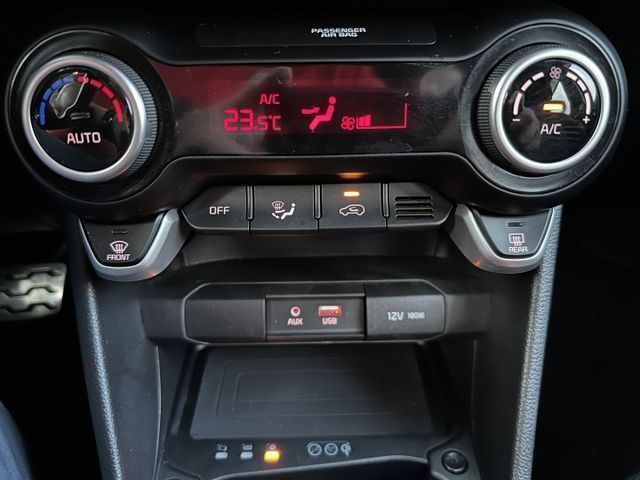 最頂級GT-LINE版 全程原廠保養 Auto感應頭燈 定速巡航 盲點偵測 qi無線充電 內容有詳細照片  第17張相片