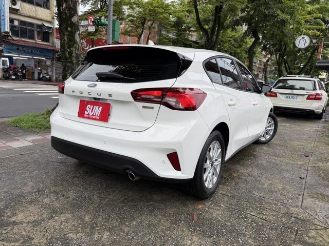 X版 Mk4.5小改款 僅跑兩萬 原廠保固中! 雙區恆溫 ACC全速域跟車 CarPlay 內容有詳細照片  第2張相片