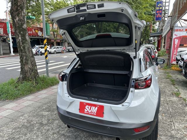 小改款! ACC全速域跟車 電子手剎車 盲點偵測 CarPlay 旗艦款  享五大保固! 內容有詳細照片  第7張相片