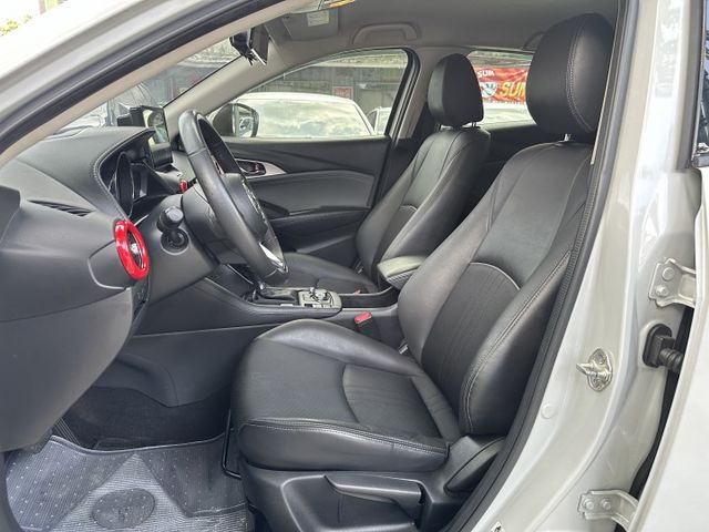 小改款! ACC全速域跟車 電子手剎車 盲點偵測 CarPlay 旗艦款  享五大保固! 內容有詳細照片  第9張相片