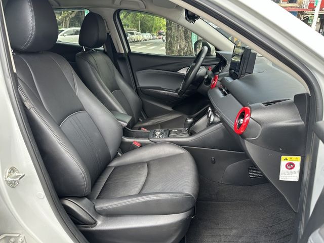 小改款! ACC全速域跟車 電子手剎車 盲點偵測 CarPlay 旗艦款  享五大保固! 內容有詳細照片  第12張相片