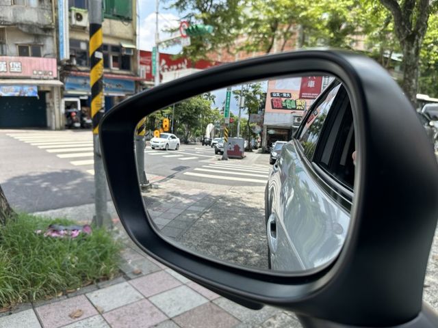 小改款! ACC全速域跟車 電子手剎車 盲點偵測 CarPlay 旗艦款  享五大保固! 內容有詳細照片  第20張相片