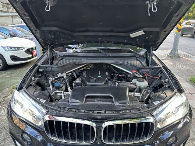 XDrive25d 總代理 全景天窗 雙電動椅 電動尾門 電子手剎車 AutoHold 內容有詳細照片  第6張相片