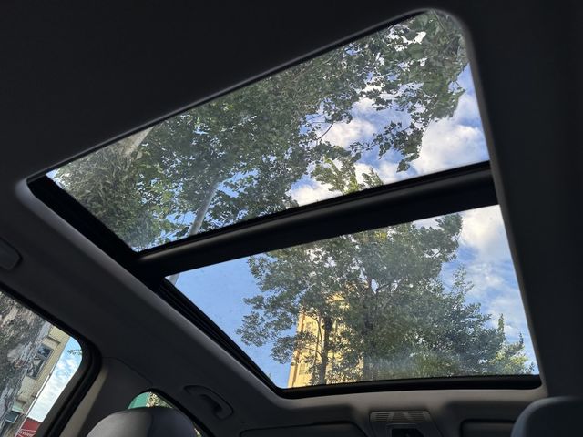 XDrive25d 總代理 全景天窗 雙電動椅 電動尾門 電子手剎車 AutoHold 內容有詳細照片  第16張相片