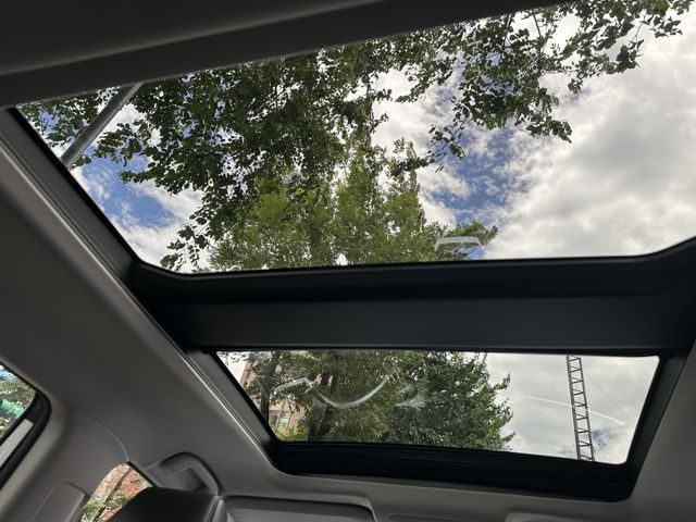 最頂級4WD! 2.5油電Hybrid 全景天窗 通風座椅 ACC跟車 CarPlay 環景系統 內容有詳細照片  第13張相片