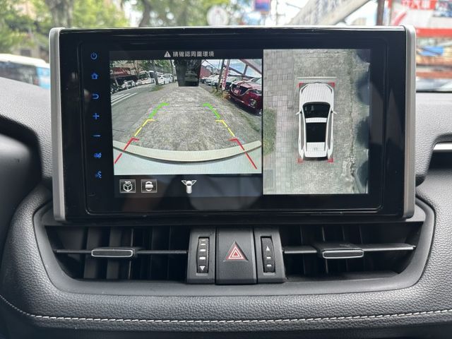 最頂級4WD! 2.5油電Hybrid 全景天窗 通風座椅 ACC跟車 CarPlay 環景系統 內容有詳細照片  第16張相片