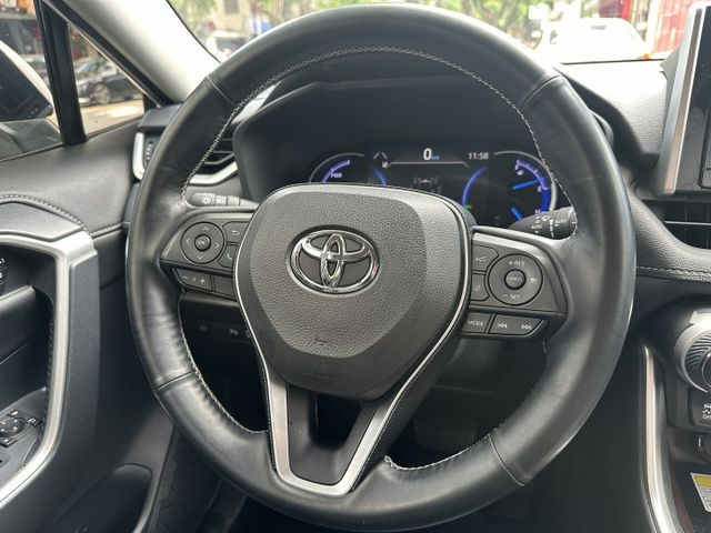 最頂級4WD! 2.5油電Hybrid 全景天窗 通風座椅 ACC跟車 CarPlay 環景系統 內容有詳細照片  第20張相片