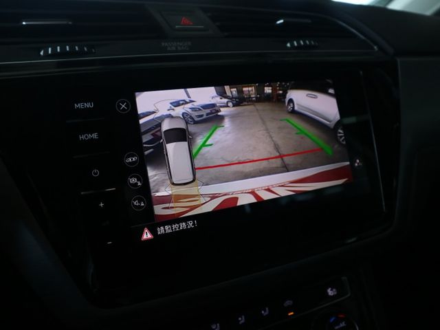 里程履約保證僅跑4萬 改款全新造型 三區恆溫 ACC 衛星導航 倒車顯影 自動頭燈 CARPLAY i-Key 斜坡起步  第13張相片