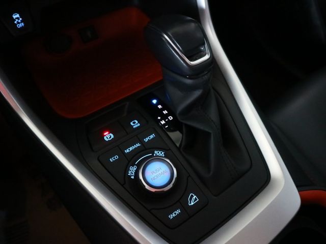 里程履約保證僅跑6萬 最頂級ADVENTURE版 4WD 全景天窗 電動尾門 電動座椅 換檔撥片 環景 陡坡緩降 iK  第16張相片