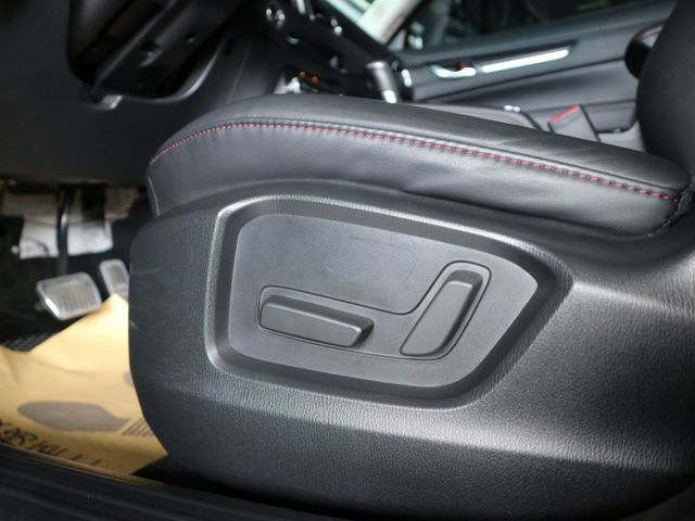 里程履約保證僅跑3萬 五年延長保固 環景 行車紀錄器 CARPLAY 盲點 電動椅 抬頭顯示器 恆溫 ACC LED頭燈  第9張相片