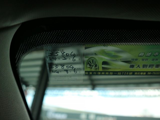 里程履約保證僅跑3萬 五年延長保固 環景 行車紀錄器 CARPLAY 盲點 電動椅 抬頭顯示器 恆溫 ACC LED頭燈  第12張相片