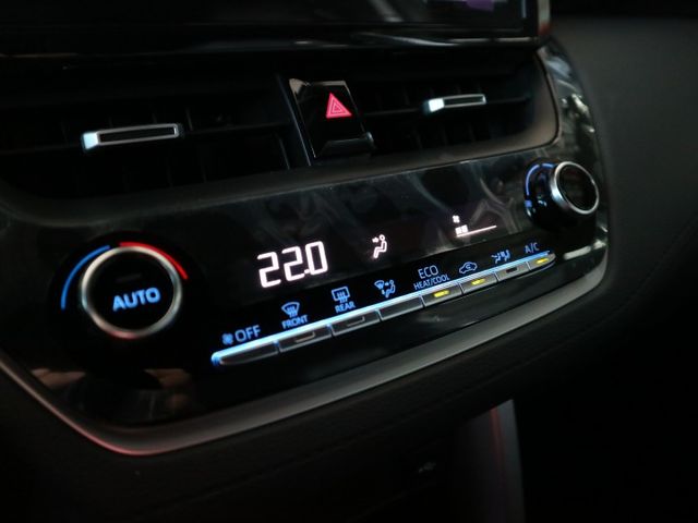里程履約保證僅跑3萬 油電豪華版 原廠保固中 i-Key 倒車顯影 ACC 前後行車紀錄器 恆溫 後出風口 車道偏離  第15張相片