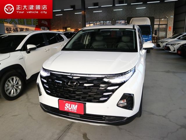 里程履約保證僅跑1萬 旗艦版原廠保固中 電動座椅 全景天窗 盲點 ACC 車道偏離 衛星導航 LED頭燈/日行燈/尾燈  第1張相片