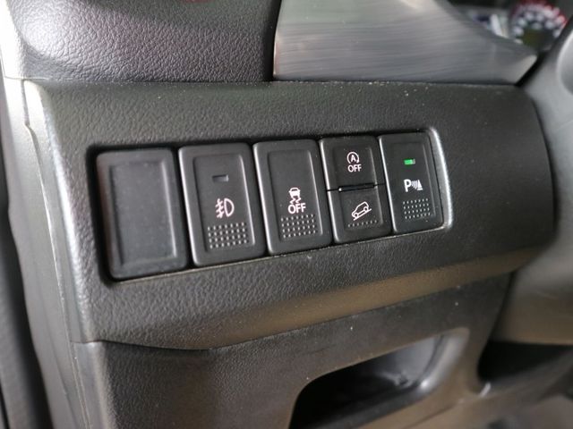 里程履約保證 最頂級渦輪4WD 換檔撥片 LED頭燈 陡坡緩降 行車紀錄器 衛星導航 i-Key 循跡防滑 自動頭燈  第7張相片