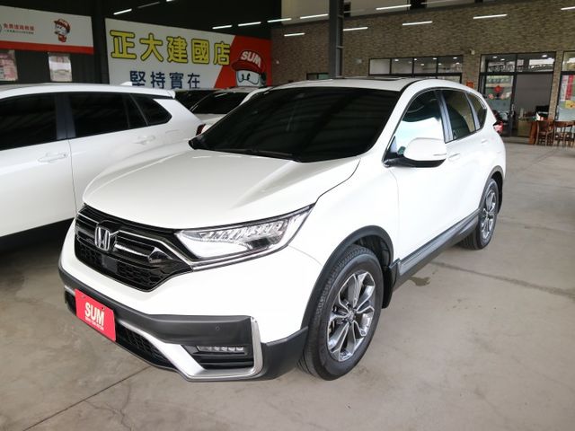 里程履約保證僅跑5萬 最頂級S版 全景天窗 電動尾門 電動座椅 LED日行燈/頭燈/尾燈 衛星導航 倒車顯影 換檔撥片  第2張相片