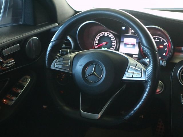 里程履約保證 AMG 全景天窗 i-Key 電動座椅 柏林之音 盲點偵測 倒車顯影 換檔撥片 LED頭燈/尾燈/日行燈  第9張相片