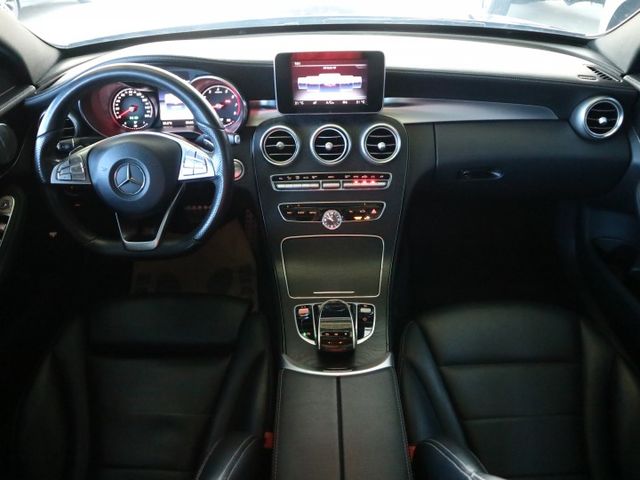 里程履約保證 AMG 全景天窗 i-Key 電動座椅 柏林之音 盲點偵測 倒車顯影 換檔撥片 LED頭燈/尾燈/日行燈  第10張相片