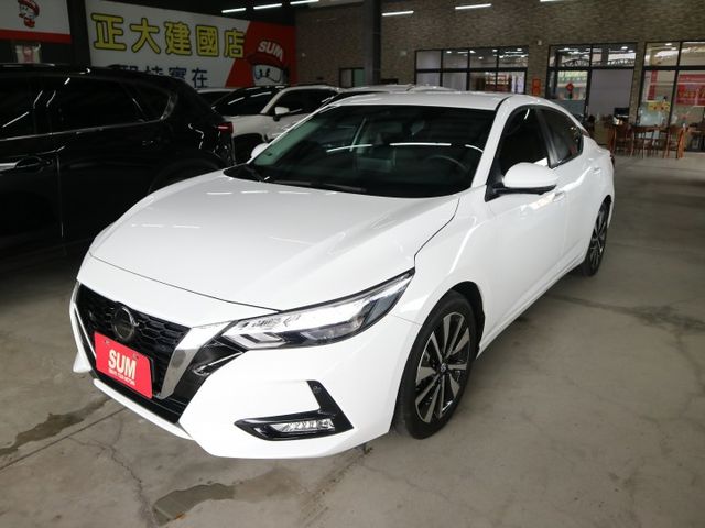 里程履約保證僅跑1萬 頂級尊爵智駕版 盲點 環景 i-Key 胎壓顯示 LED頭燈 CARPLAY 遠端發動 自動煞停  第2張相片