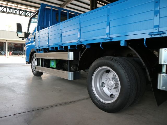 里程履約保證 長軸11尺半 霧燈 皮椅 四向行車紀錄器 倒車顯影 音響主機 冷暖空調 載貨/賺錢最佳幫手 天篷無菸疤  第6張相片
