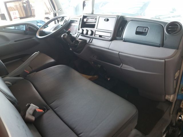 里程履約保證 長軸11尺半 霧燈 皮椅 四向行車紀錄器 倒車顯影 音響主機 冷暖空調 載貨/賺錢最佳幫手 天篷無菸疤  第17張相片
