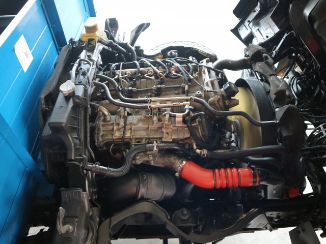 里程履約保證 長軸11尺半 霧燈 皮椅 四向行車紀錄器 倒車顯影 音響主機 冷暖空調 載貨/賺錢最佳幫手 天篷無菸疤  第20張相片