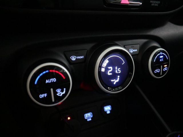 里程履約保證僅跑3萬 B款 盲點 車道偏離 前後行車紀錄器 倒車顯影 衛星導航 定速 CARPLAY 胎壓顯示 iKey  第16張相片