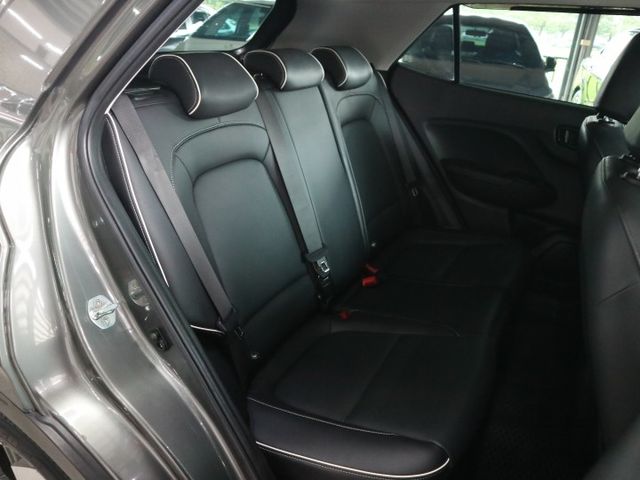 里程履約保證僅跑3萬 B款 盲點 車道偏離 前後行車紀錄器 倒車顯影 衛星導航 定速 CARPLAY 胎壓顯示 iKey  第18張相片