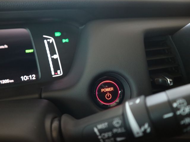 里程履約保證僅跑1萬 油電款原廠保固 盲點 車道偏離 ACC CARPLAY iKey ECO節能 LED頭燈 循跡防滑  第12張相片