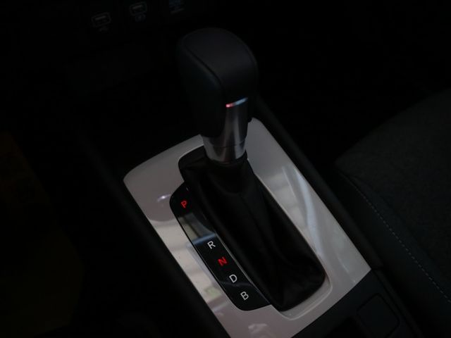 里程履約保證僅跑1萬 油電款原廠保固 盲點 車道偏離 ACC CARPLAY iKey ECO節能 LED頭燈 循跡防滑  第15張相片