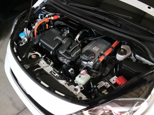 里程履約保證僅跑1萬 油電款原廠保固 盲點 車道偏離 ACC CARPLAY iKey ECO節能 LED頭燈 循跡防滑  第20張相片