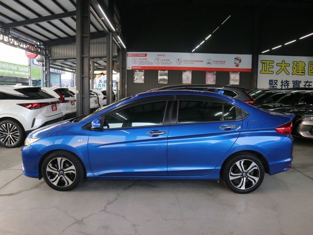 里程履約保證 一手車頂級VTIS版 LED日行燈 衛星導航 倒車顯影 行車紀錄器 後出風口 換檔撥片 ECO節能 TCS  第3張相片