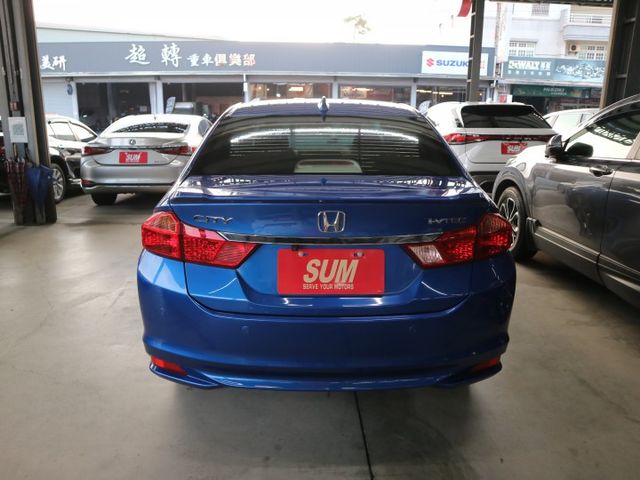 里程履約保證 一手車頂級VTIS版 LED日行燈 衛星導航 倒車顯影 行車紀錄器 後出風口 換檔撥片 ECO節能 TCS  第4張相片