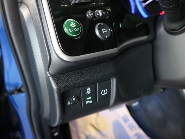 里程履約保證 一手車頂級VTIS版 LED日行燈 衛星導航 倒車顯影 行車紀錄器 後出風口 換檔撥片 ECO節能 TCS  第7張相片