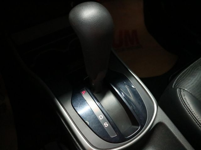 里程履約保證 一手車頂級VTIS版 LED日行燈 衛星導航 倒車顯影 行車紀錄器 後出風口 換檔撥片 ECO節能 TCS  第17張相片