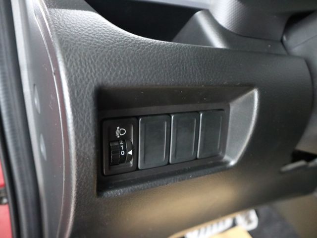 ※限量送影音系統※里程履約保證 電動窗 冷暖空調 行車紀錄器 頭燈水平調整 優質市區代步好車 省油省稅 超小迴轉半徑  第8張相片