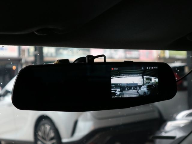 ※限量送影音系統※里程履約保證 電動窗 冷暖空調 行車紀錄器 頭燈水平調整 優質市區代步好車 省油省稅 超小迴轉半徑  第13張相片