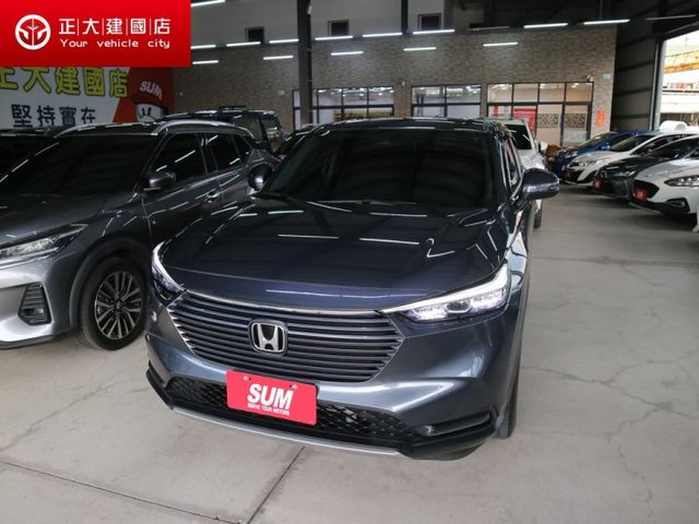 里程履約保證僅跑5千 頂級P版原廠保固 LED日行燈/頭燈/尾燈 換檔撥片 CARPLAY 後出風口 倒車顯影 電動尾門  第1張相片