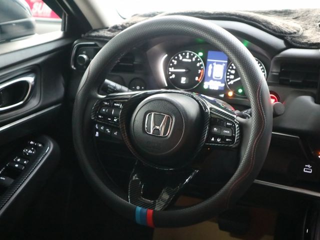 里程履約保證僅跑5千 頂級P版原廠保固 LED日行燈/頭燈/尾燈 換檔撥片 CARPLAY 後出風口 倒車顯影 電動尾門  第8張相片