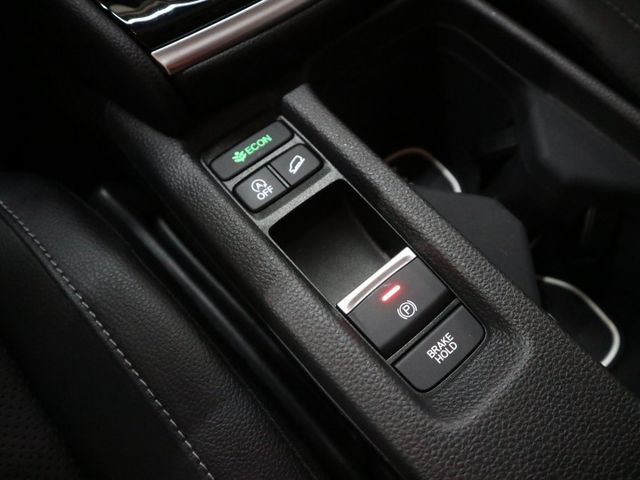 里程履約保證僅跑5千 頂級P版原廠保固 LED日行燈/頭燈/尾燈 換檔撥片 CARPLAY 後出風口 倒車顯影 電動尾門  第16張相片