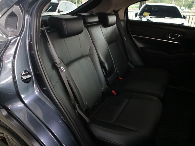 里程履約保證僅跑5千 頂級P版原廠保固 LED日行燈/頭燈/尾燈 換檔撥片 CARPLAY 後出風口 倒車顯影 電動尾門  第18張相片